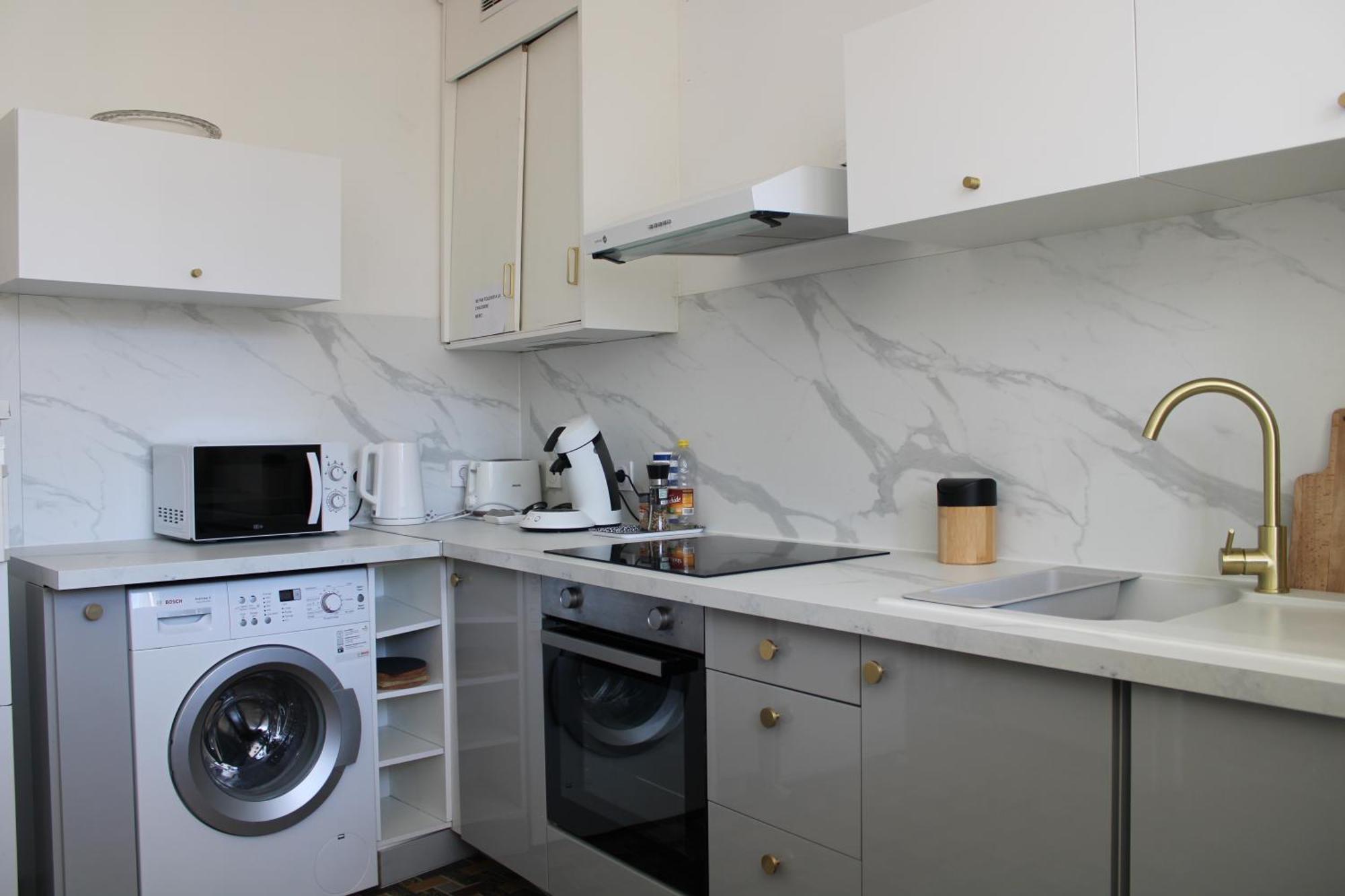 Superbe Appartement Avec Parking Sur Place Nîmes Exterior foto